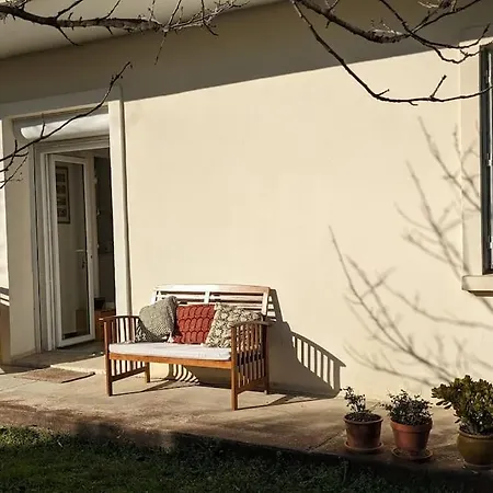 2 Pieces, Acces Jardin, Quartier Residentiel